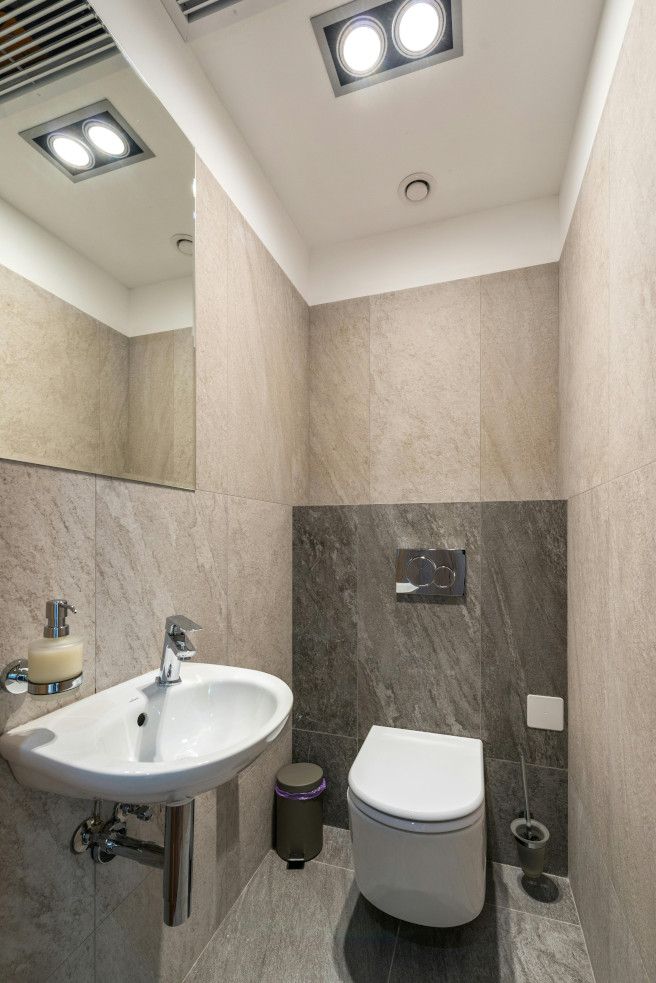 Expertly tiled porcelain bathroom in Swansea with a modern look.